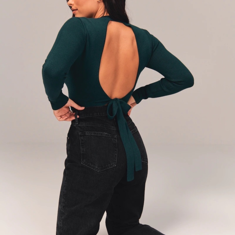 ABERCROMBIE AND FITCH ASYMMETRIC CRISSCROSS CURVE LOVE THE DAD HIGH RISE (FIRM) - Picture 3 of 10